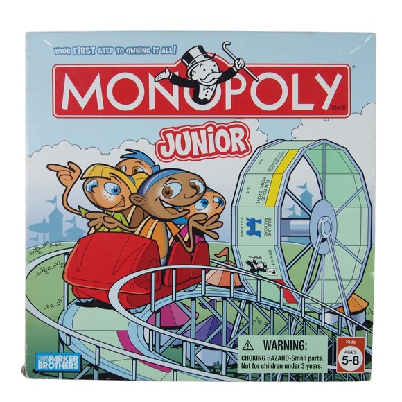 Monopoly Junior Board Game 2-4 Players Ages 5-8 Complete Set Family Fun - Picture 8 of 11